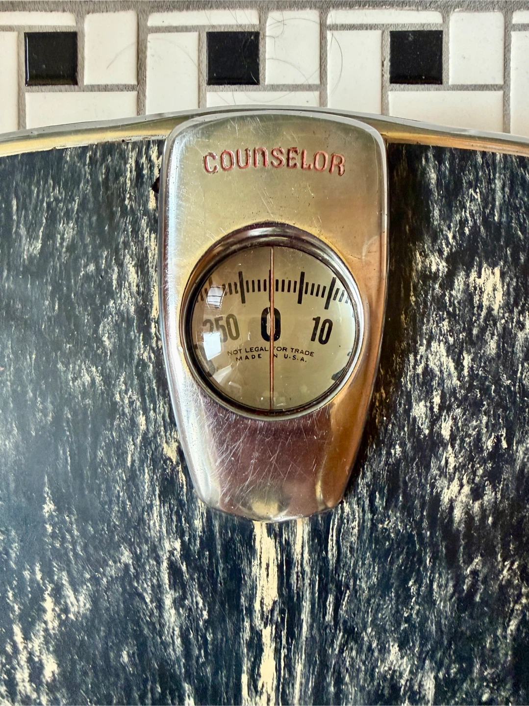Bathroom Scale - photo 2