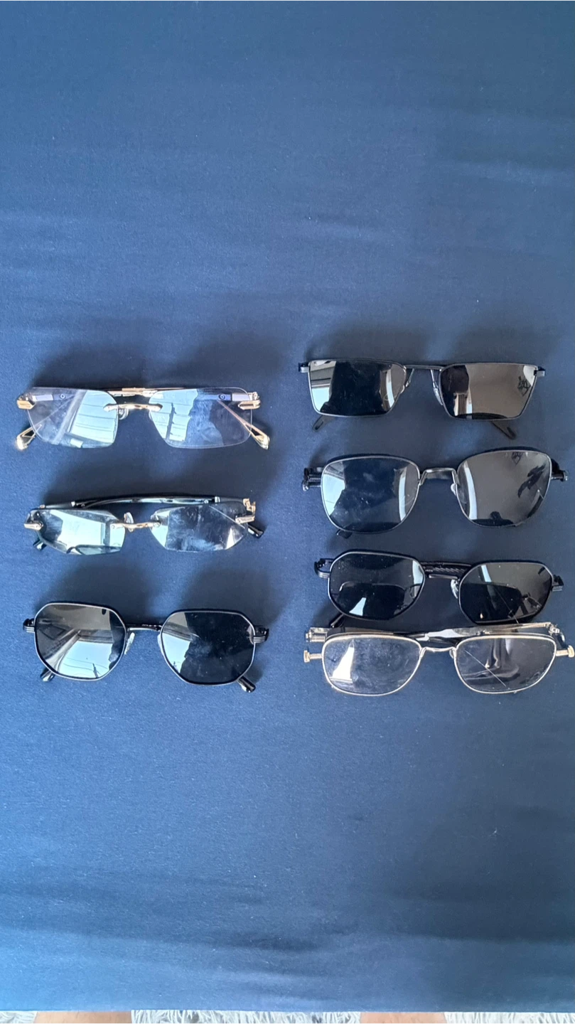 Bundle of 7 pairs of sunglasses