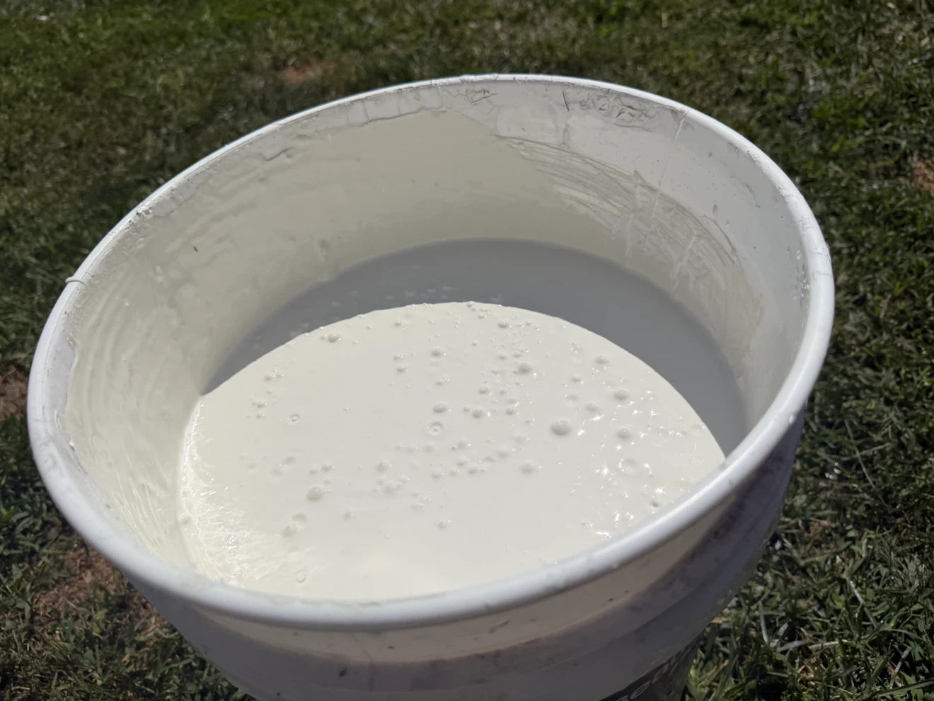 BeautiTone Pro 300 Interior Latex Paint - Eggshell White - photo 3