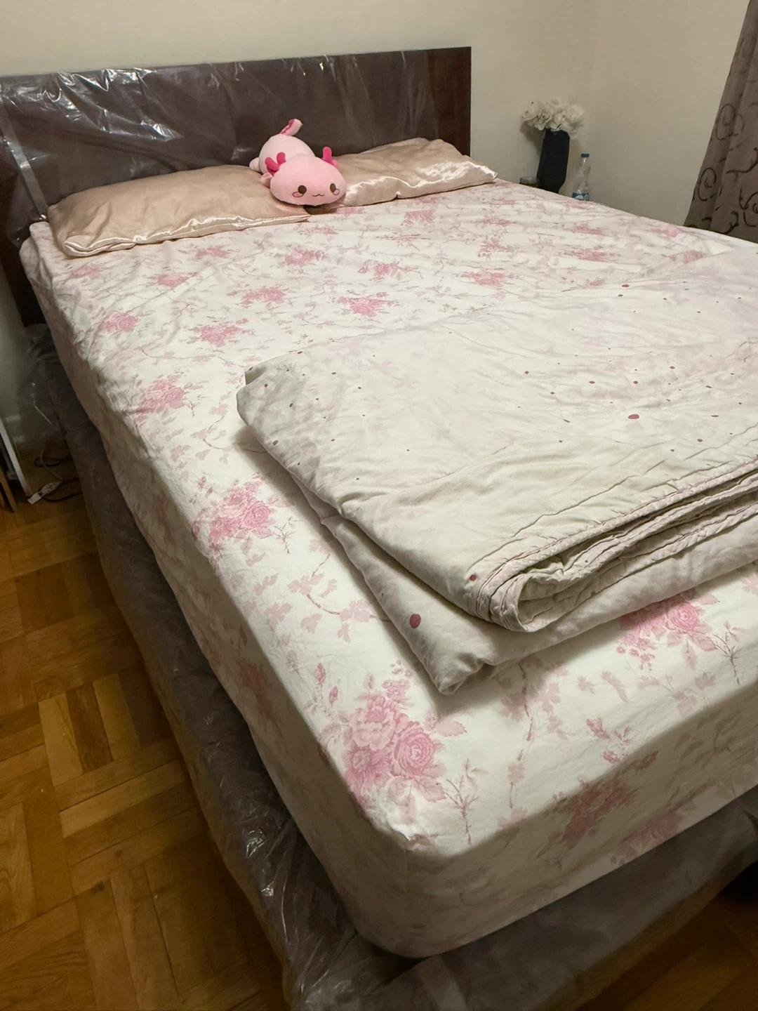 Wooden Bed Frame with Headboard