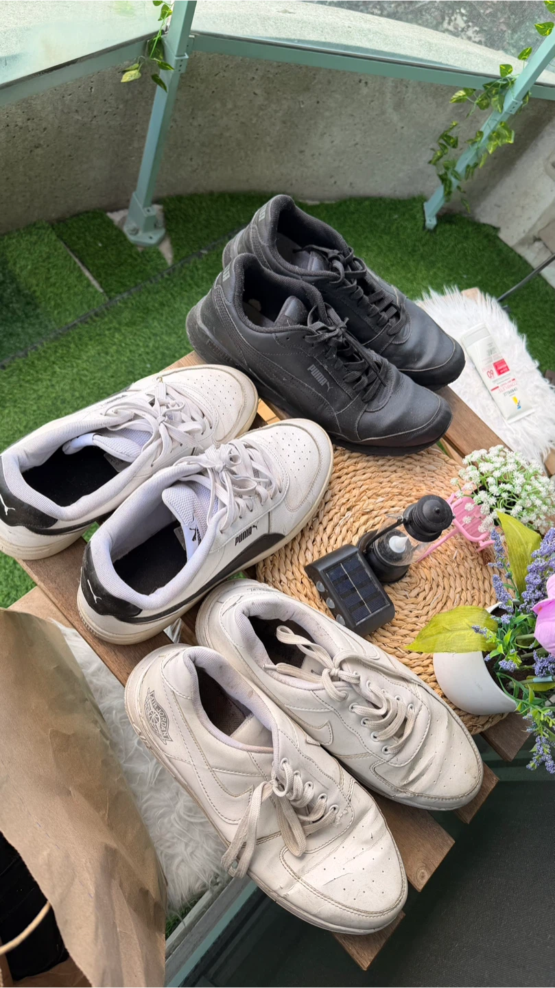 Bundle of 3 Pairs of Men's Sneakers - photo 2