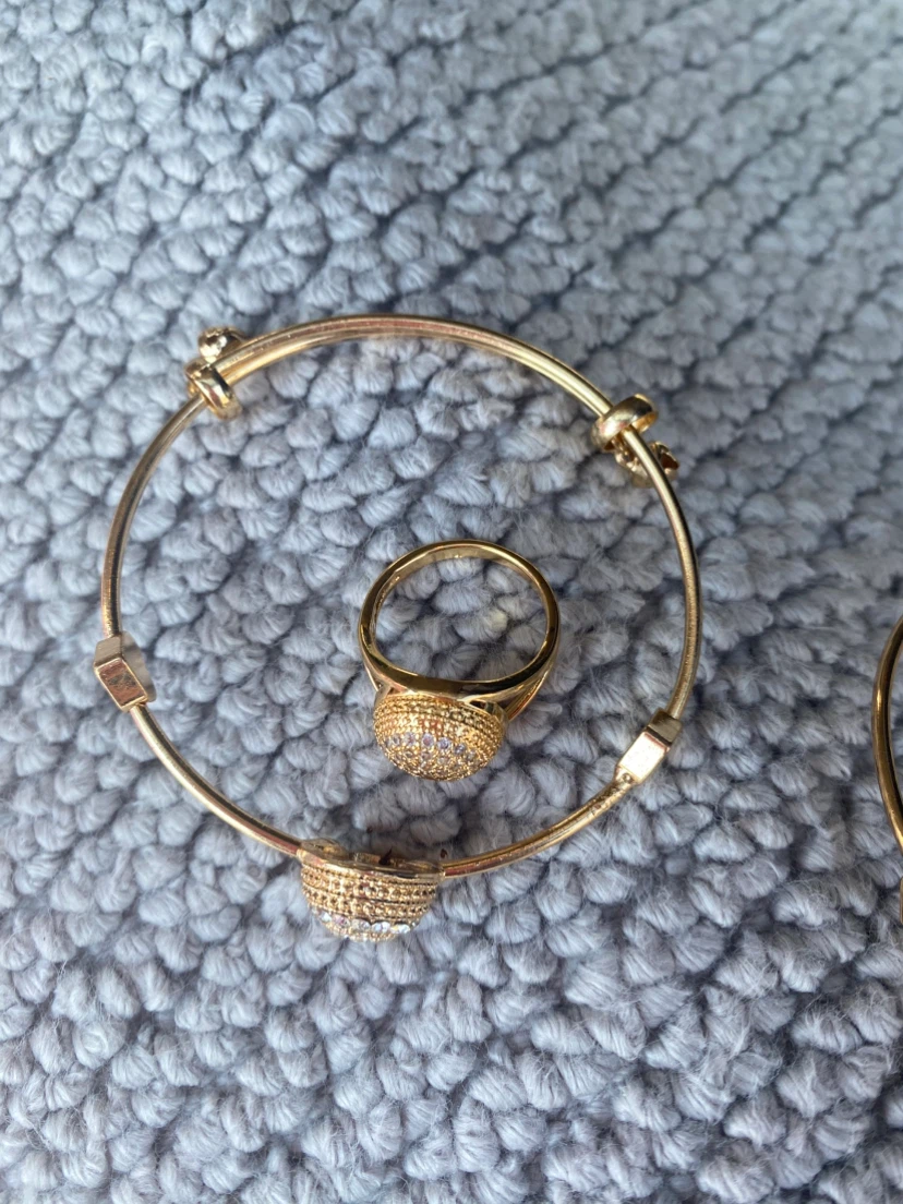 Gold-tone bangle and ring set with rhinestones( 15each) - photo 4