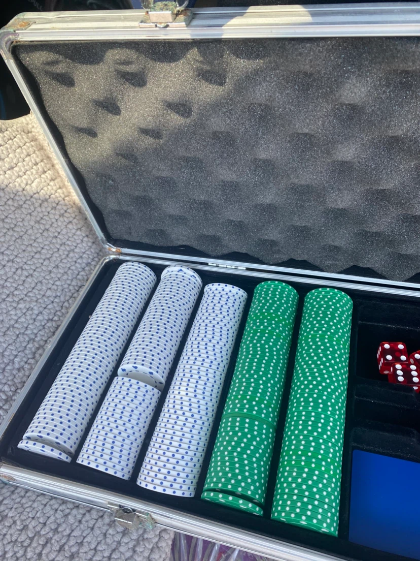 Poker Chip Set with Case(some missing)heavy - photo 3