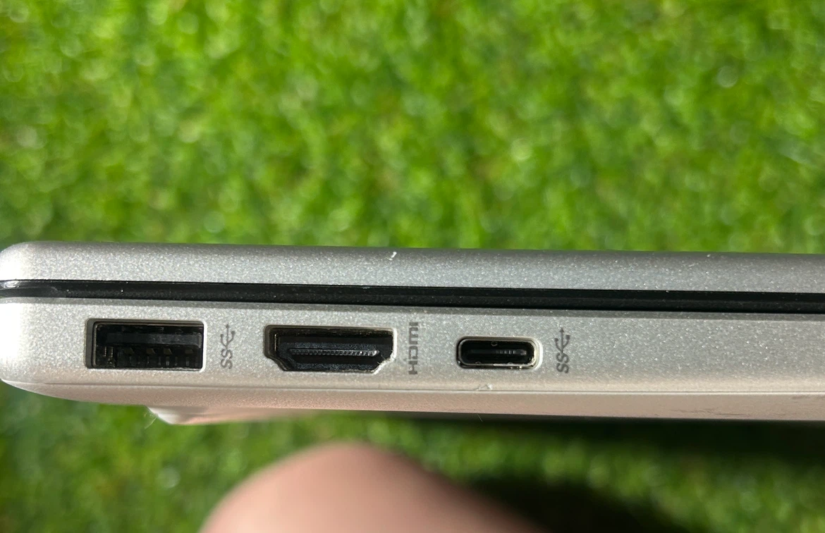HP 15 Laptop Intel Core: Clean & Works Great - photo 3
