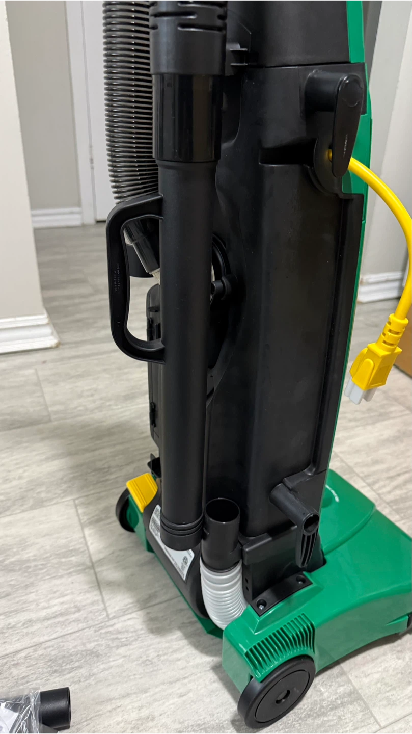 NEW Bissell BigGreen Commercial Pro Vacuum - photo 4