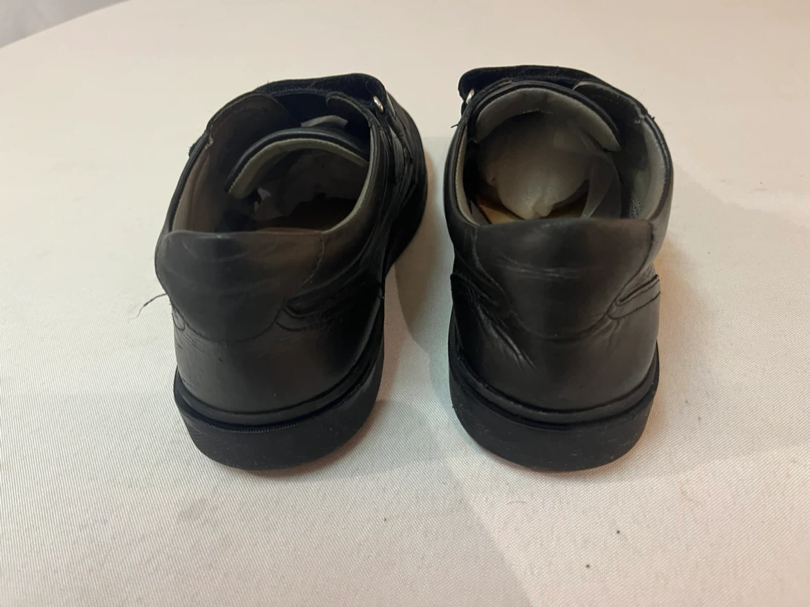 Boys 6.5 (men’s) / Black Leather Dress Shoe or Uniform Shoe - photo 2