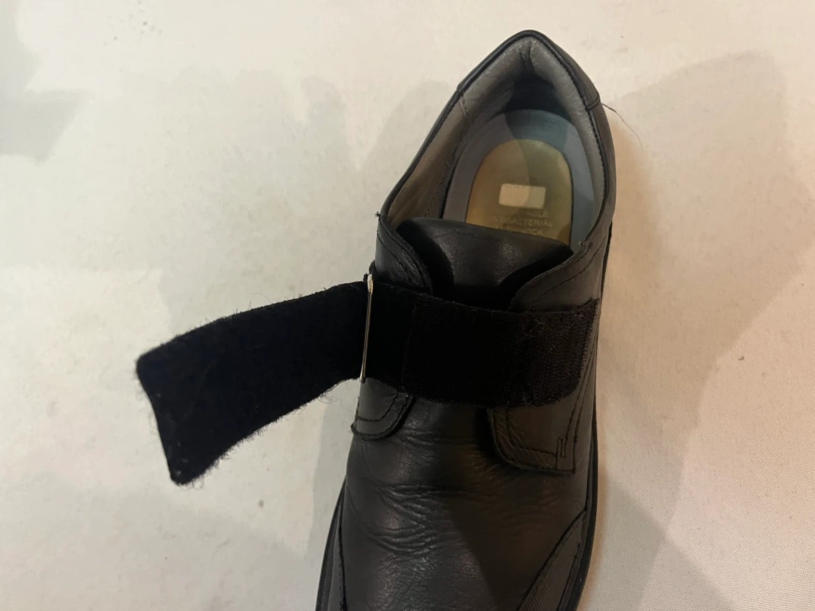 Boys 6.5 (men’s) / Black Leather Dress Shoe or Uniform Shoe - photo 4