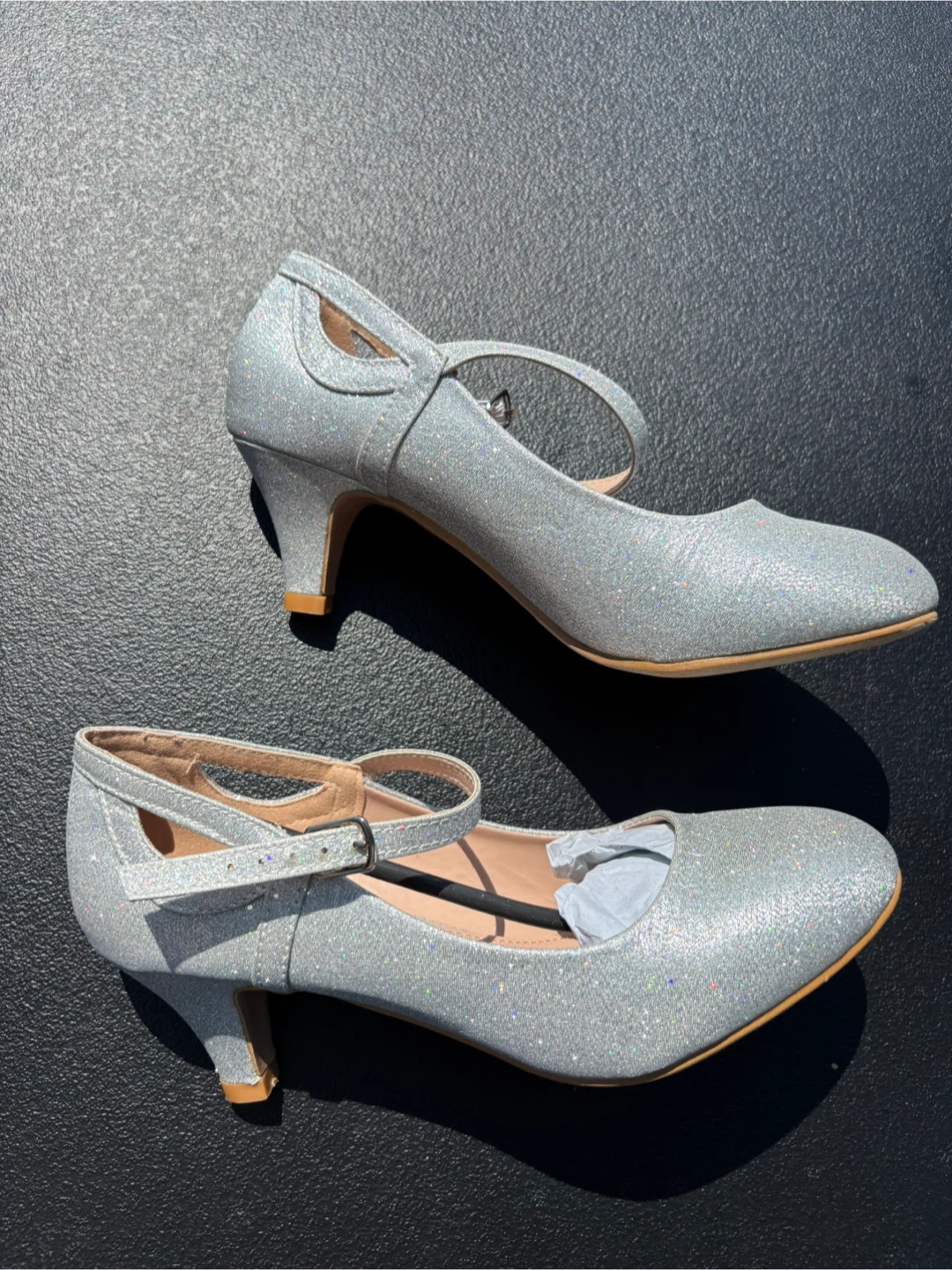 BRAND NEW Silver Glitter Heels - Size 6.5 - photo 3