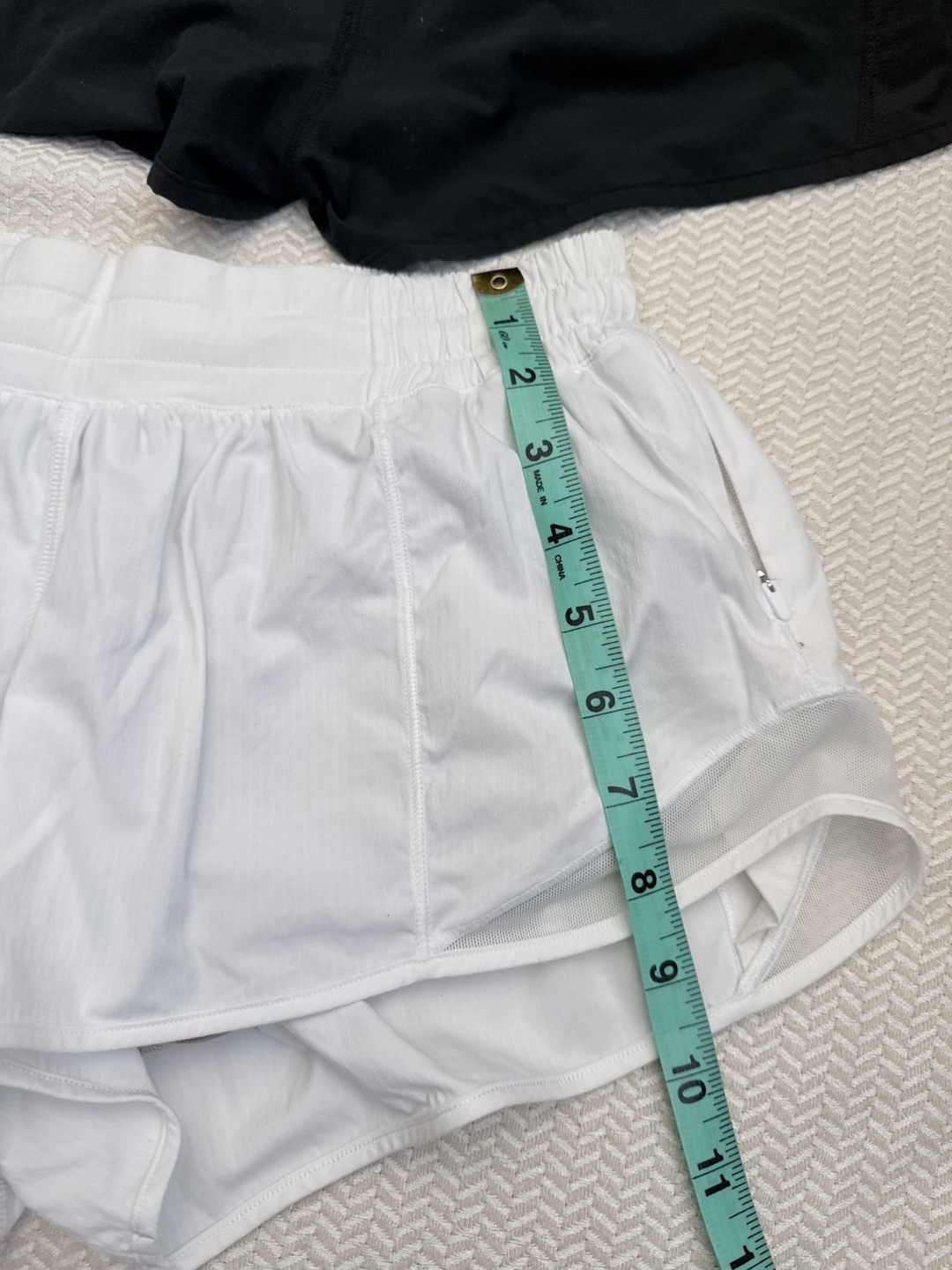 Lululemon Running Shorts - Black & White - photo 5