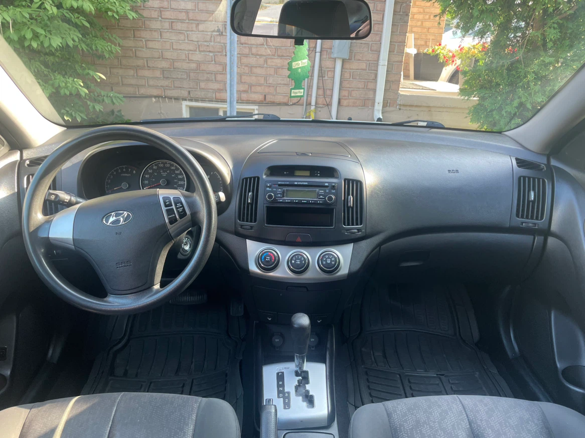 2010 Hyundai Elantra - photo 5
