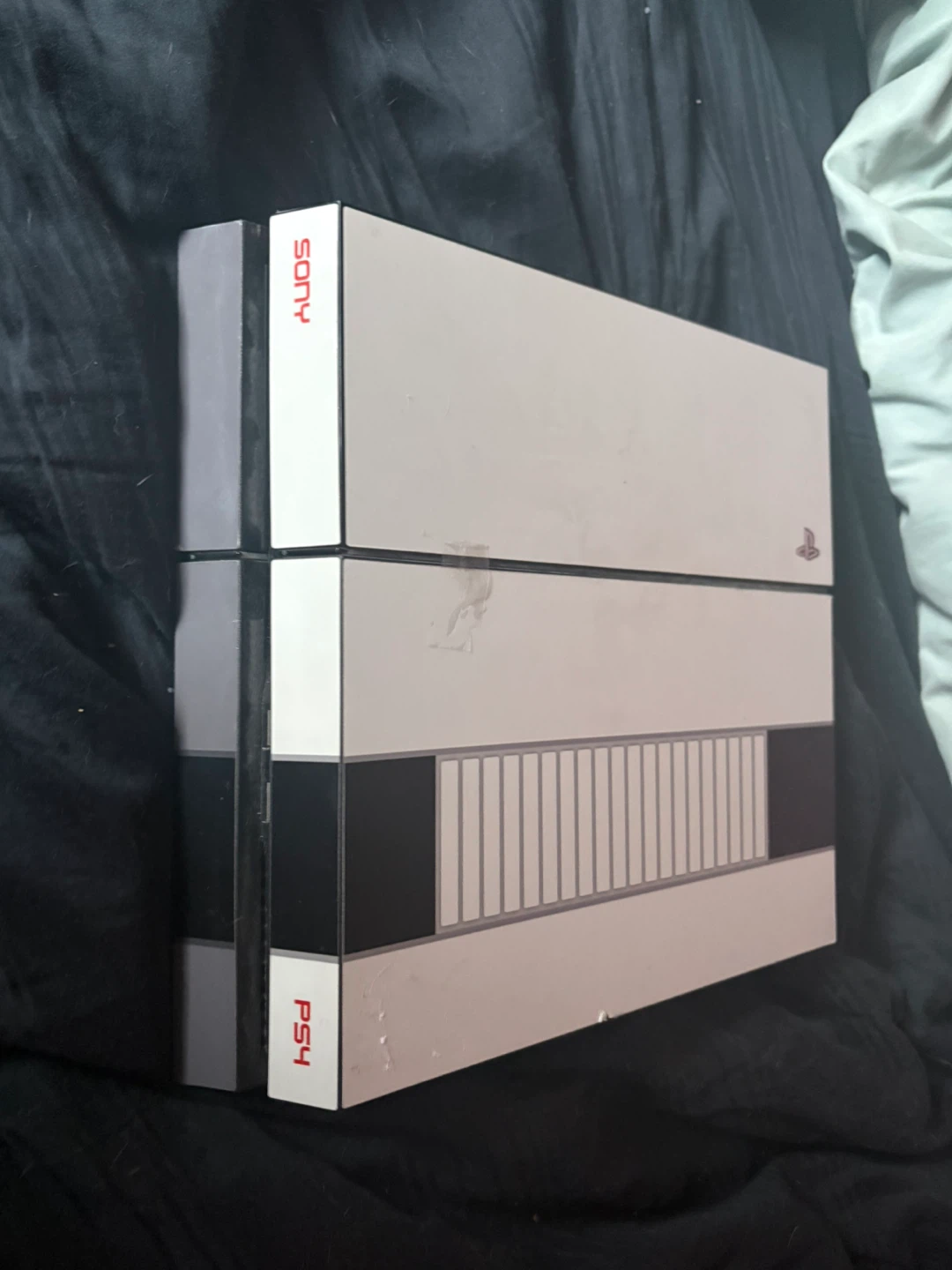 Sony PlayStation 4 (PS4) Console