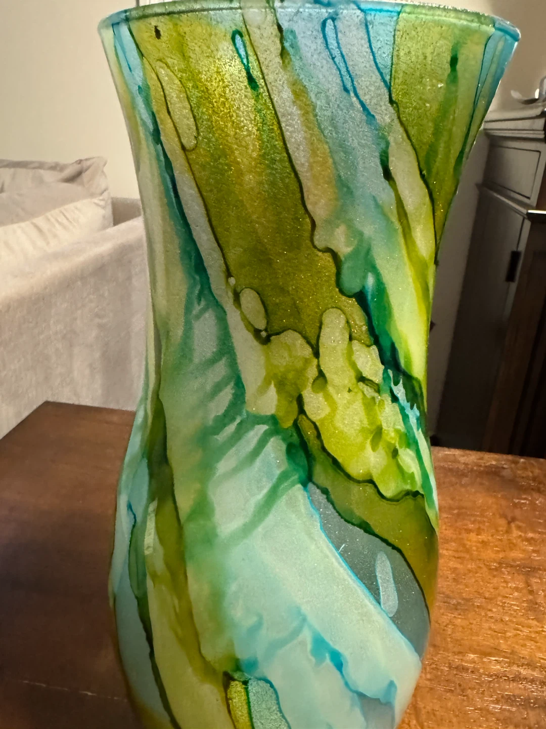 Glass Vase with Swirl Design - photo 2