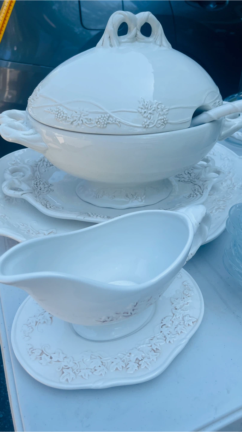 White Ceramic Serving Set - Tureen, Gravy Boat, large platter - photo 5