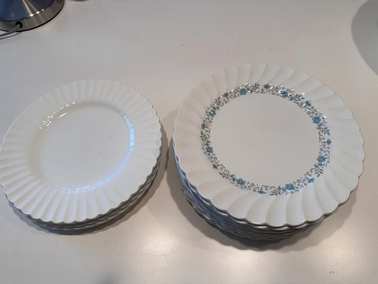 Myott Staffordshire Invitation Fine Ware Plates