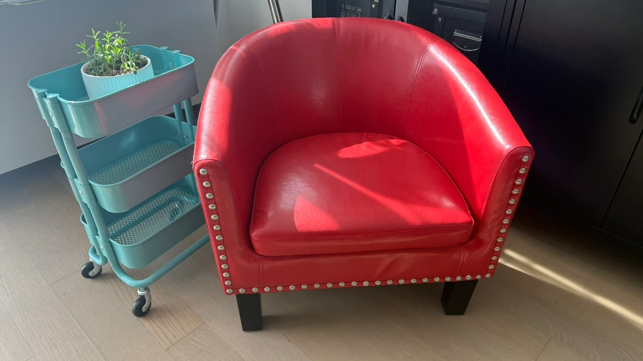 Red Accent Armchair ❣️ - photo 3