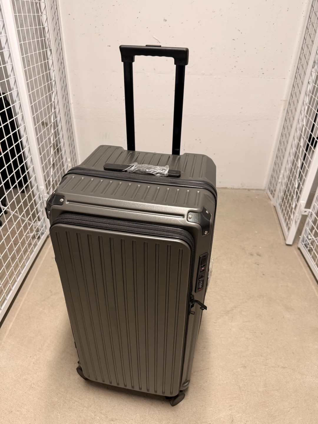 Grey Expandable Luggage with TSA Lock - photo 2