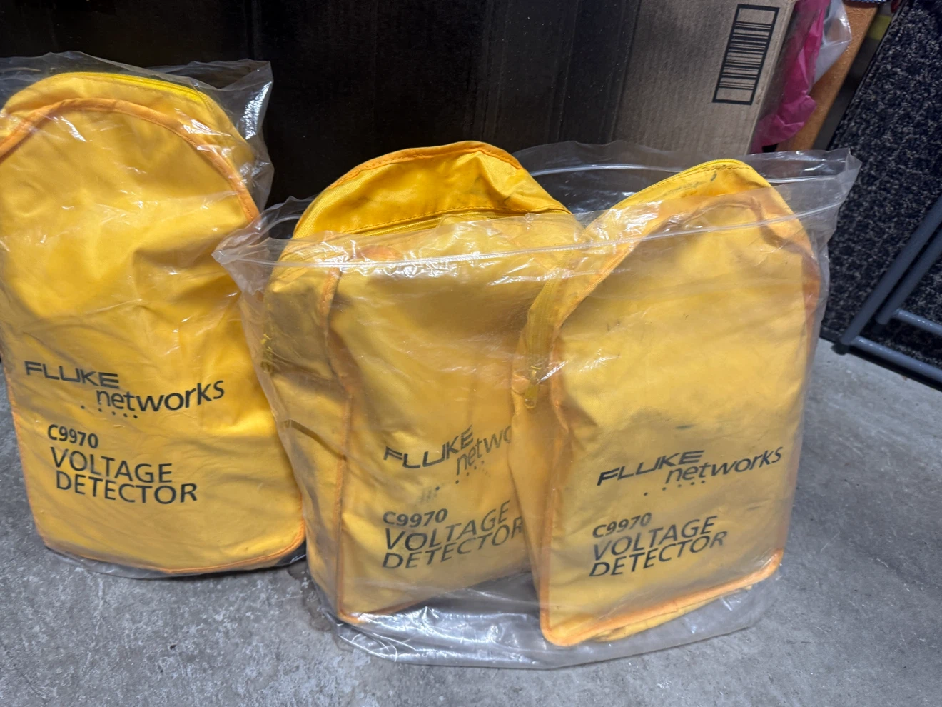 Fluke Networks C9970 Voltage Detector Bag - photo 2