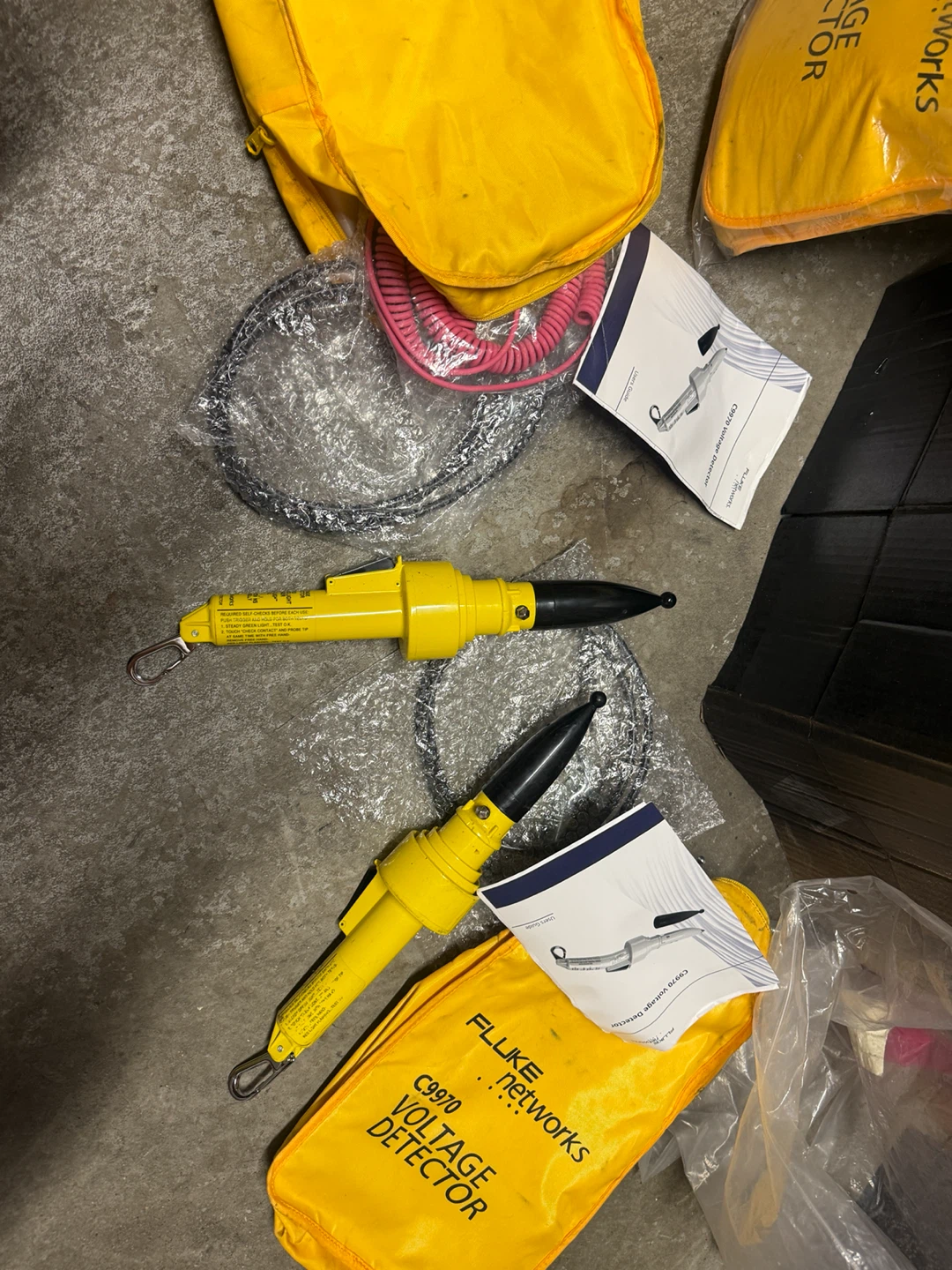 Fluke Networks C9970 Voltage Detector Bag - photo 4