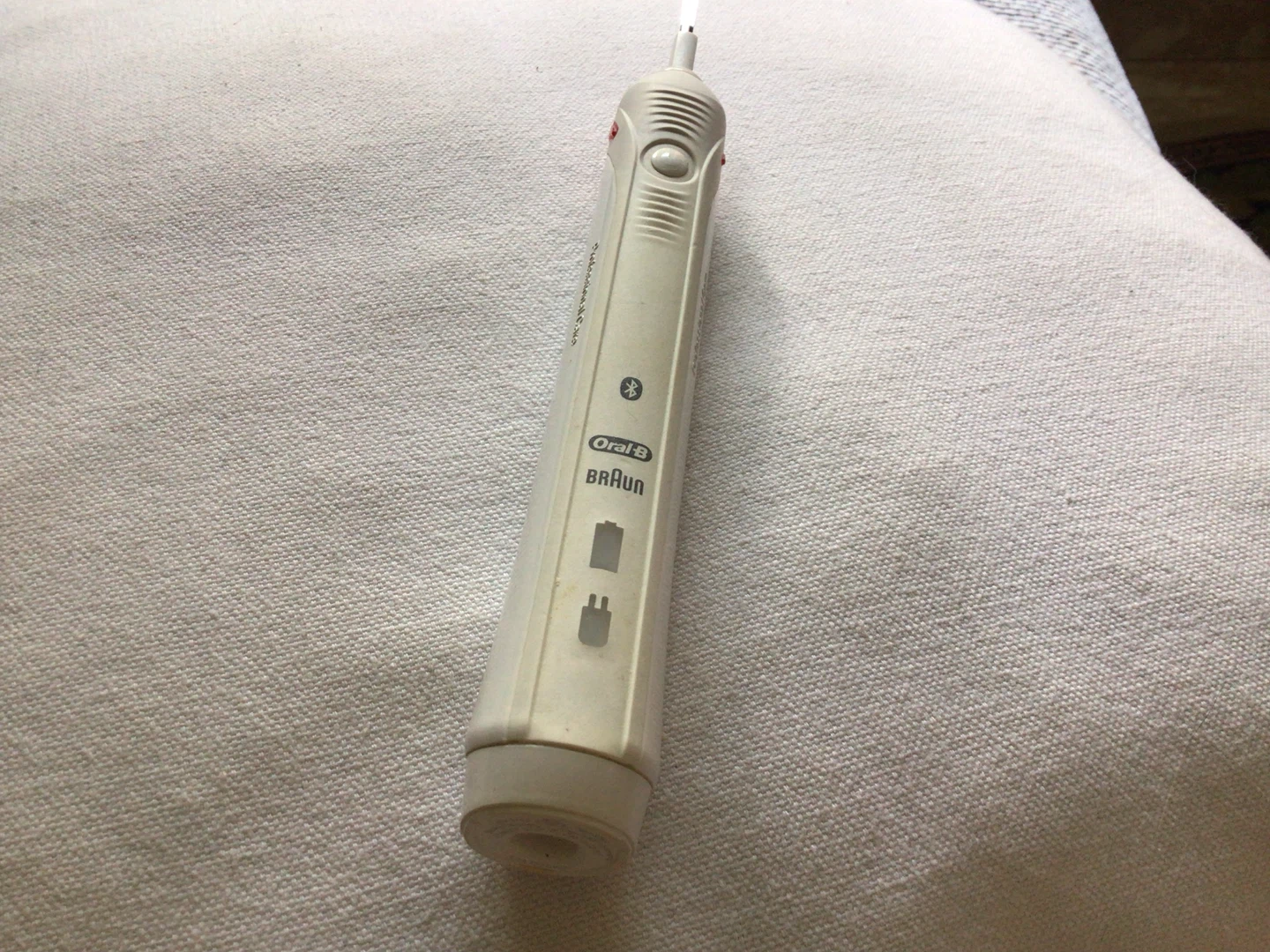 Oral-B Braun Electric Toothbrush with Charger