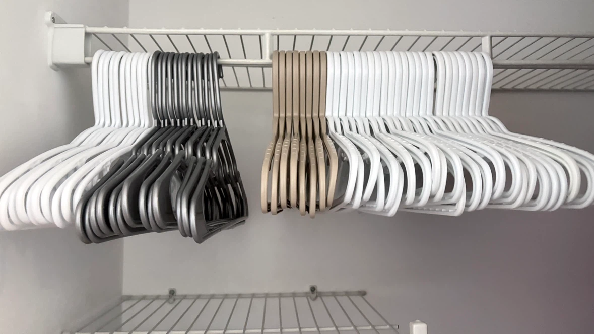 Plastic Hangers (x56)