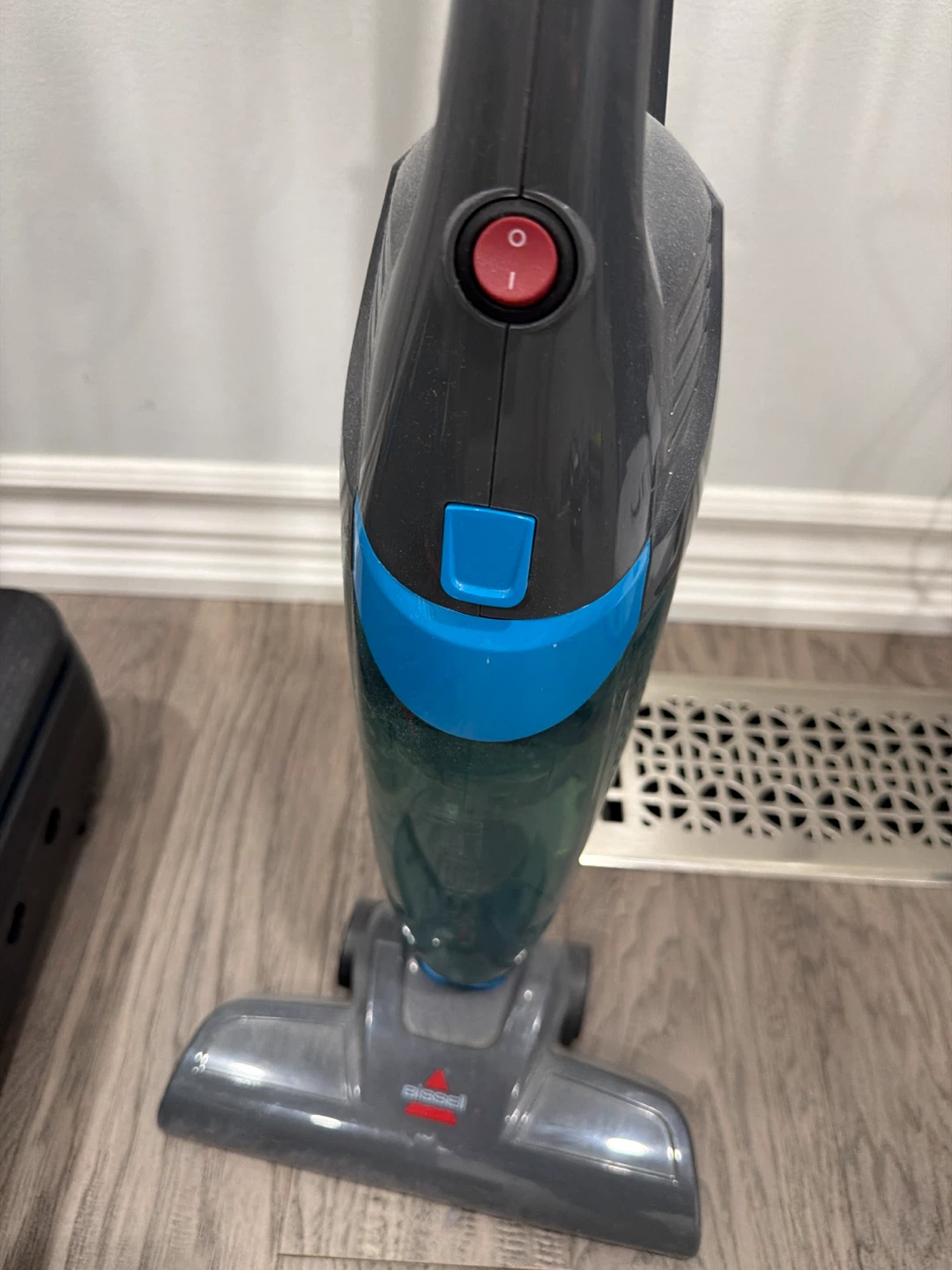 Bissell Stick Vacuum - photo 2