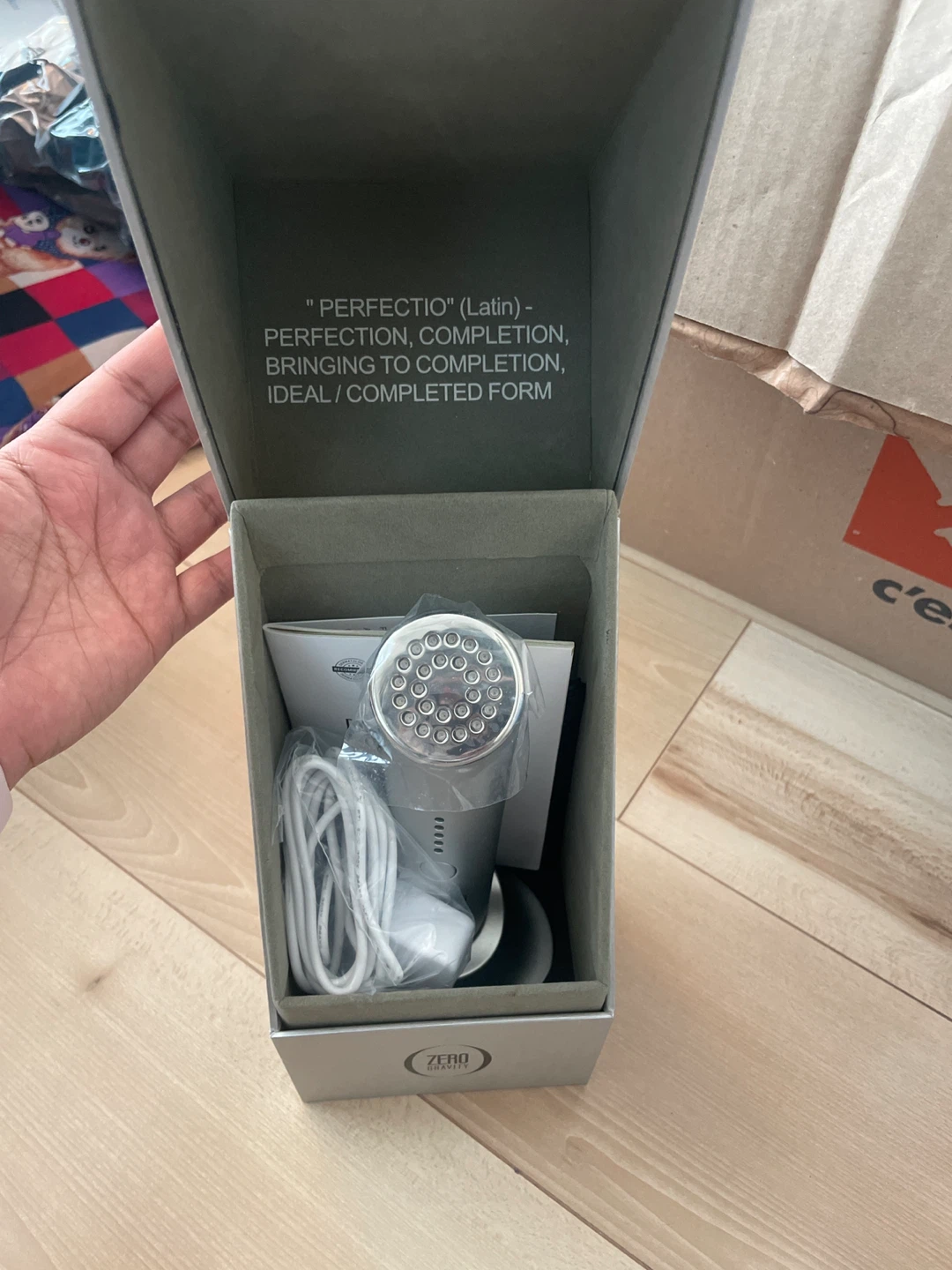 Zero Gravity Perfectio – LED Infrared + Heat Skincare Device - photo 3