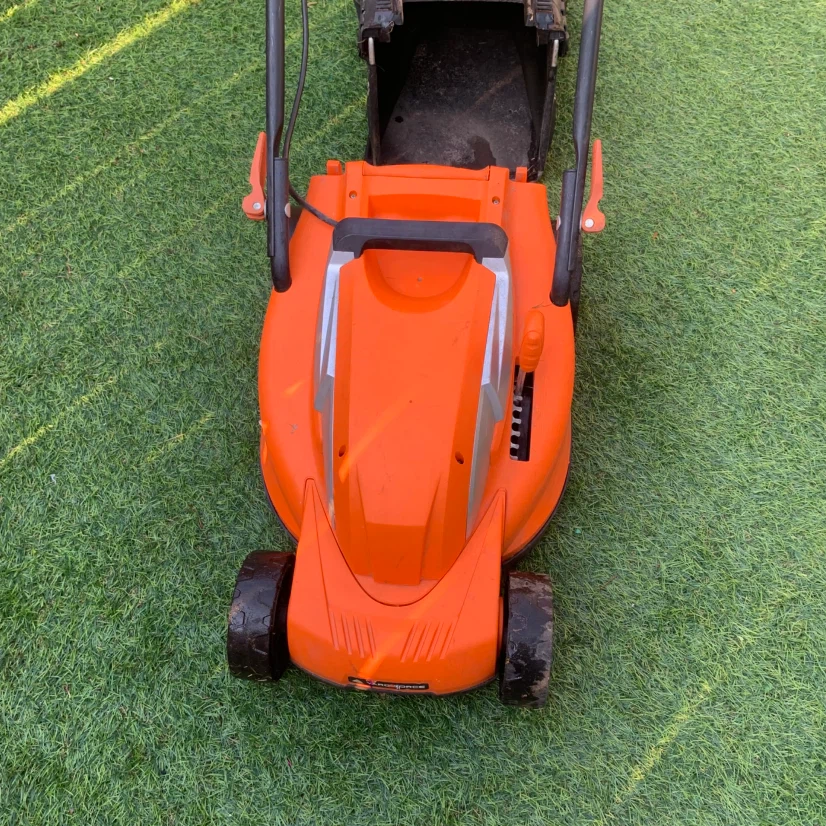 13.5" Electric Lawn Mower Yard Grass Cutter with Catcher Bag - photo 3