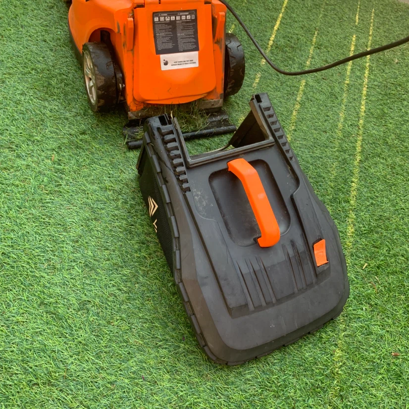 13.5" Electric Lawn Mower Yard Grass Cutter with Catcher Bag - photo 5