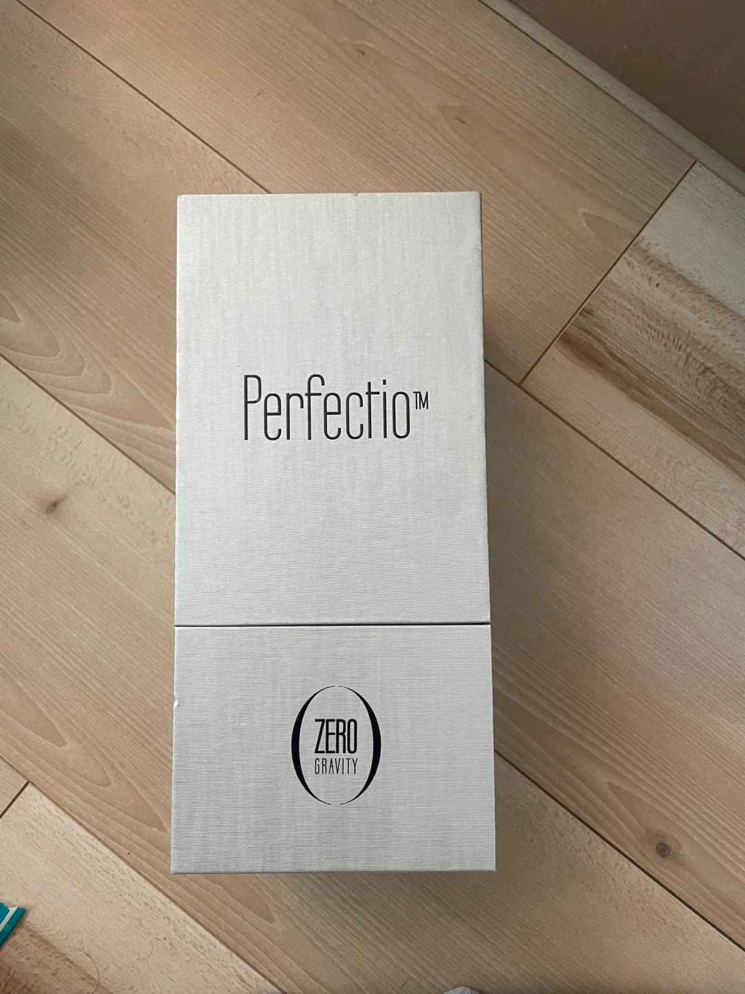 Zero Gravity Perfectio – LED Infrared + Heat Skincare Device - photo 2