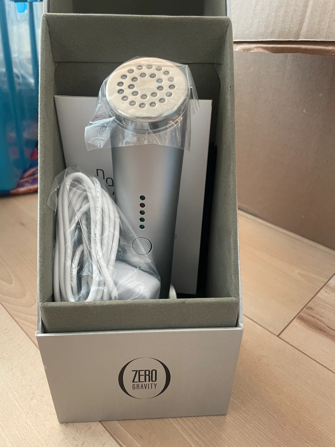 Zero Gravity Perfectio – LED Infrared + Heat Skincare Device