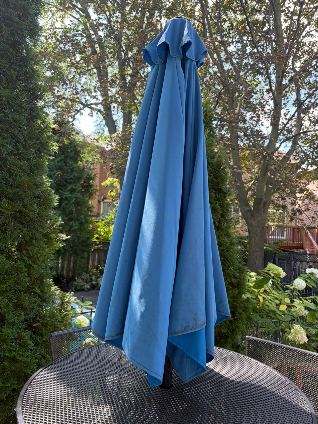 7 Foot Blue Patio Umbrella
