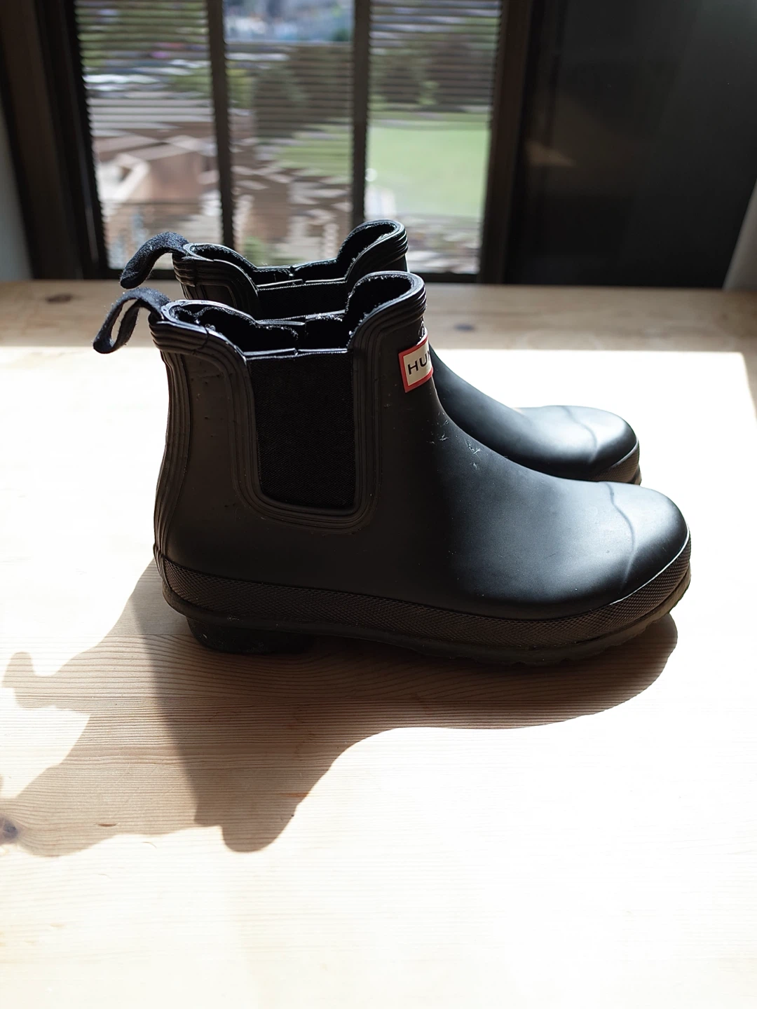 HUNTER Womens Original Chelsea Boot Size (7) 190$ - photo 3