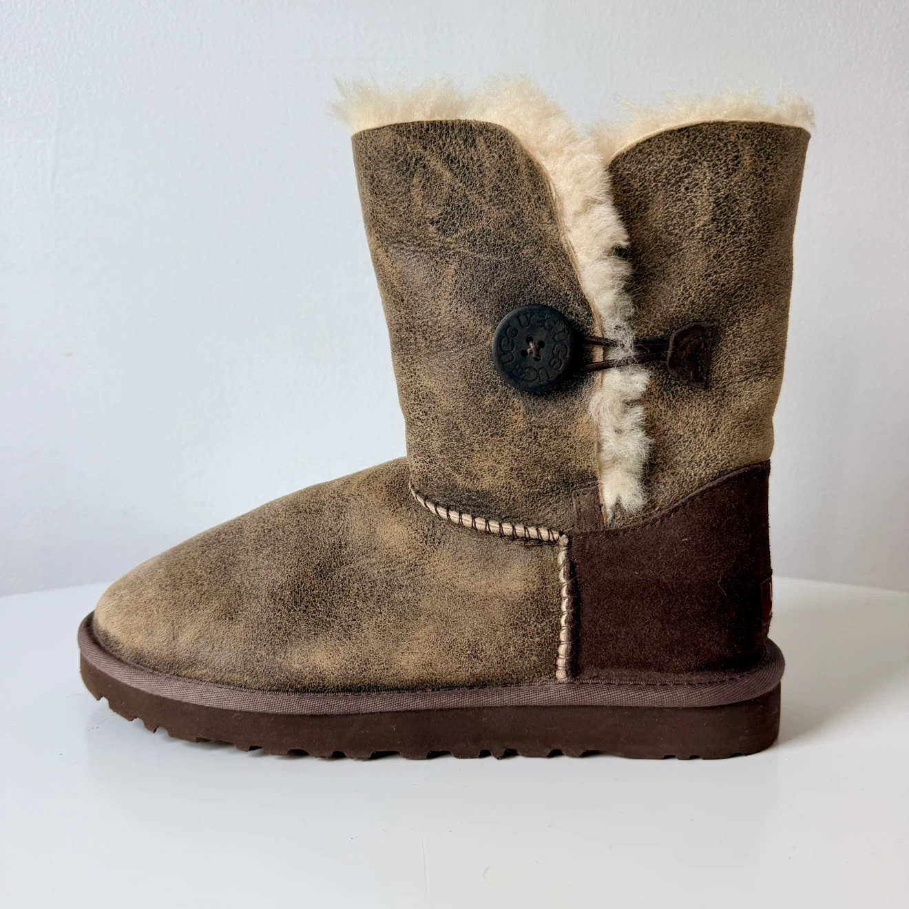 NEW UGG Bailey Button Bomber Boots - photo 2