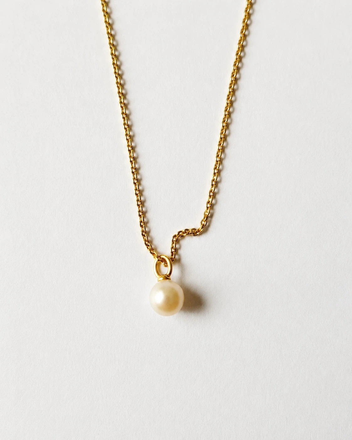 Mejuri Mini Pearl Pendant Necklace – 18K Gold Vermeil - photo 4