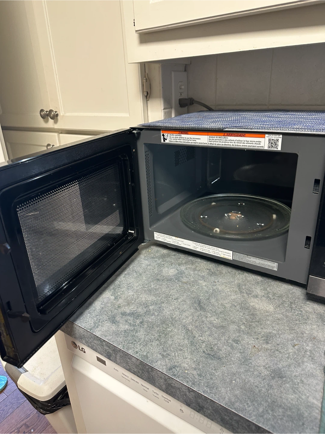 Panasonic Microwave Oven - photo 3