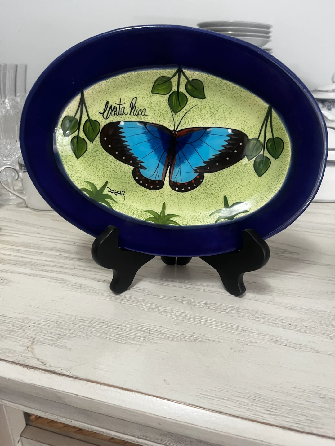 El Paisaje Decorative Plate with Butterfly