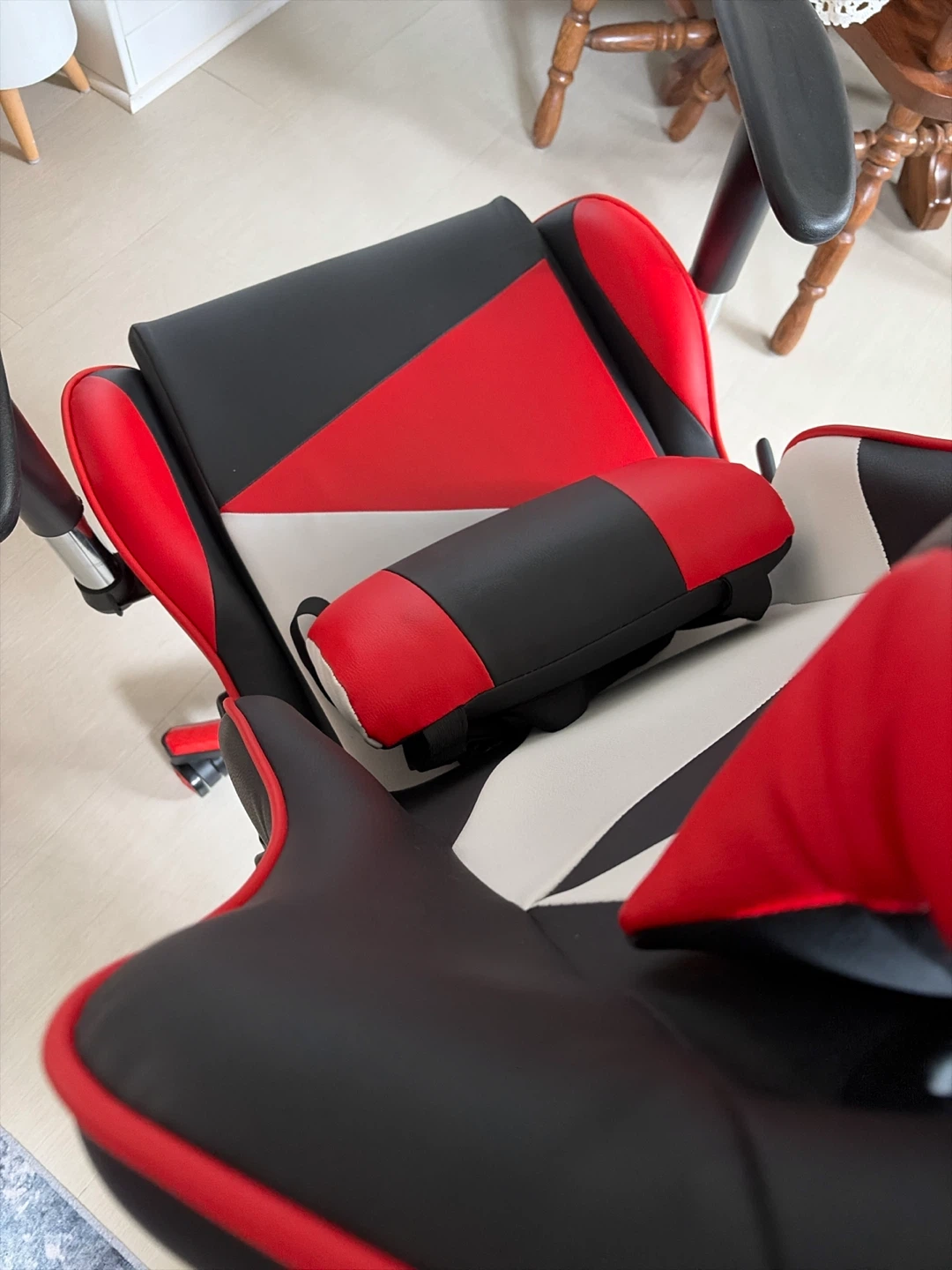 Red Black And White Gaming Chair - photo 2