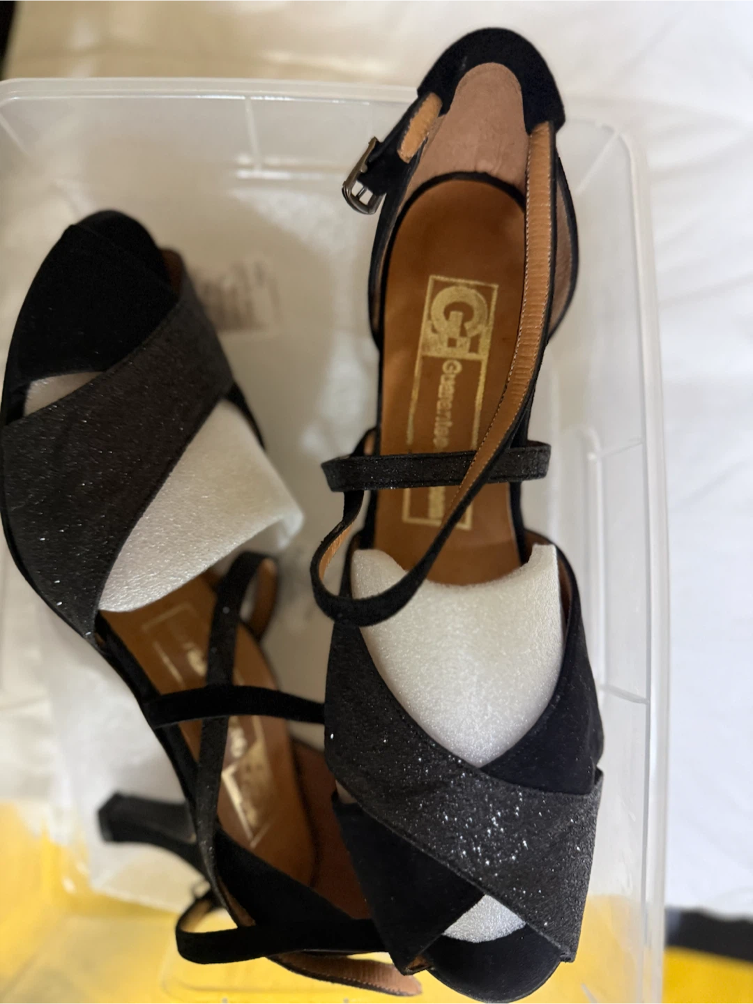 NEW Beautiful Vintage Tango sandals S39