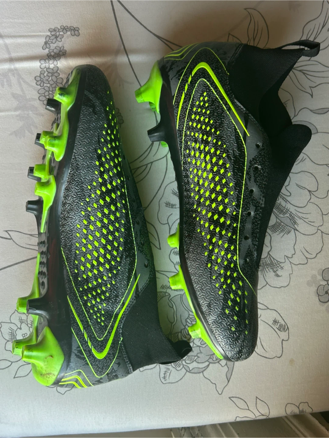 Nike Phantom GT2 Pro FG Soccer Cleats