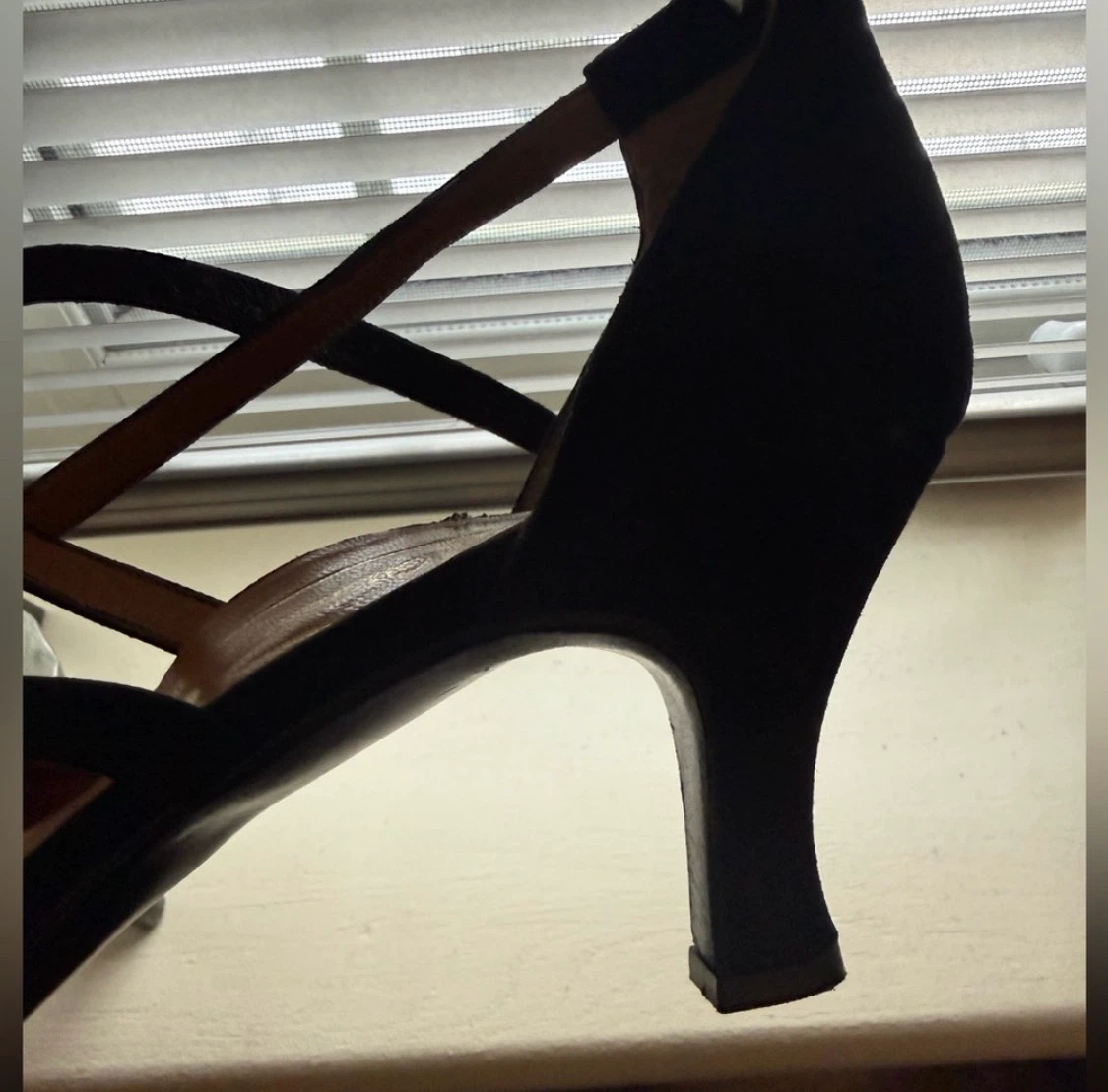 NEW Beautiful Vintage Tango sandals S39 - photo 2
