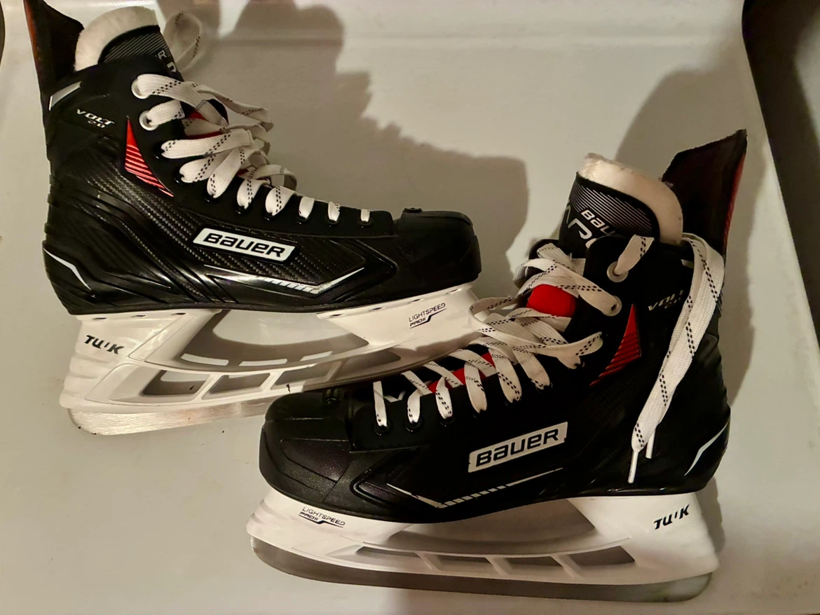 Size 10 Bauer Volt 20 Hockey Skates