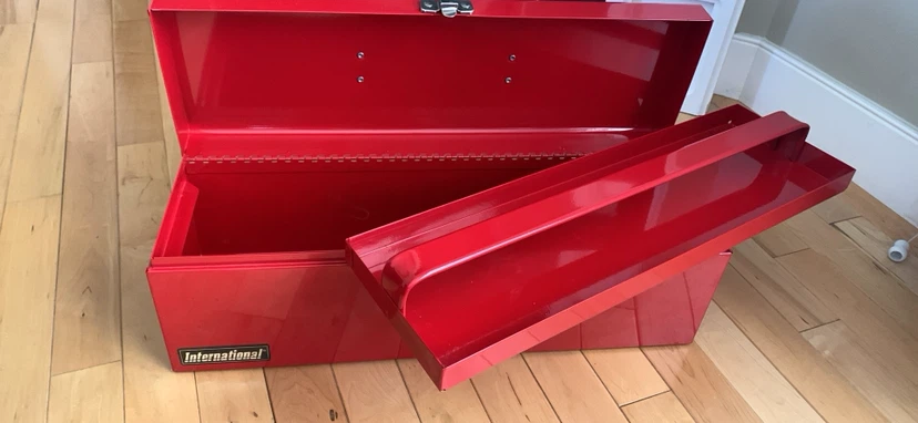 Red Metal Toolbox with lock - photo 5