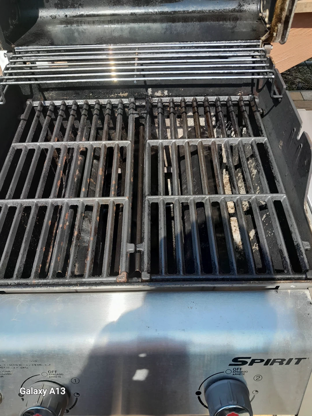 Weber Spirit 2-Burner Gas Grill w/ Cover & Propane Tank - photo 4