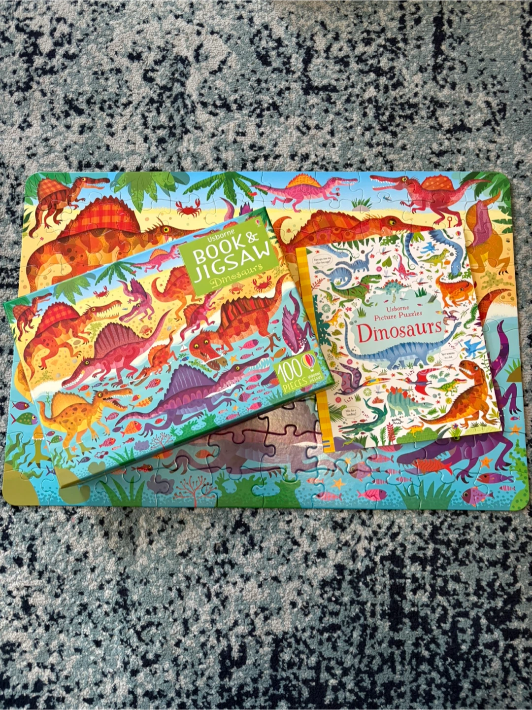Usborne 100 Piece Dinosaur Book & Jigsaw Puzzle