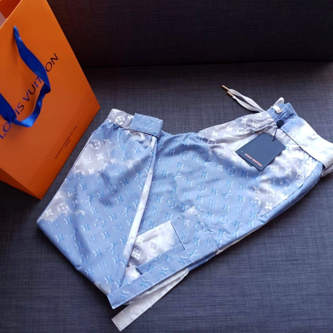 Louis Vuitton Monogram Denim trousers - photo 4