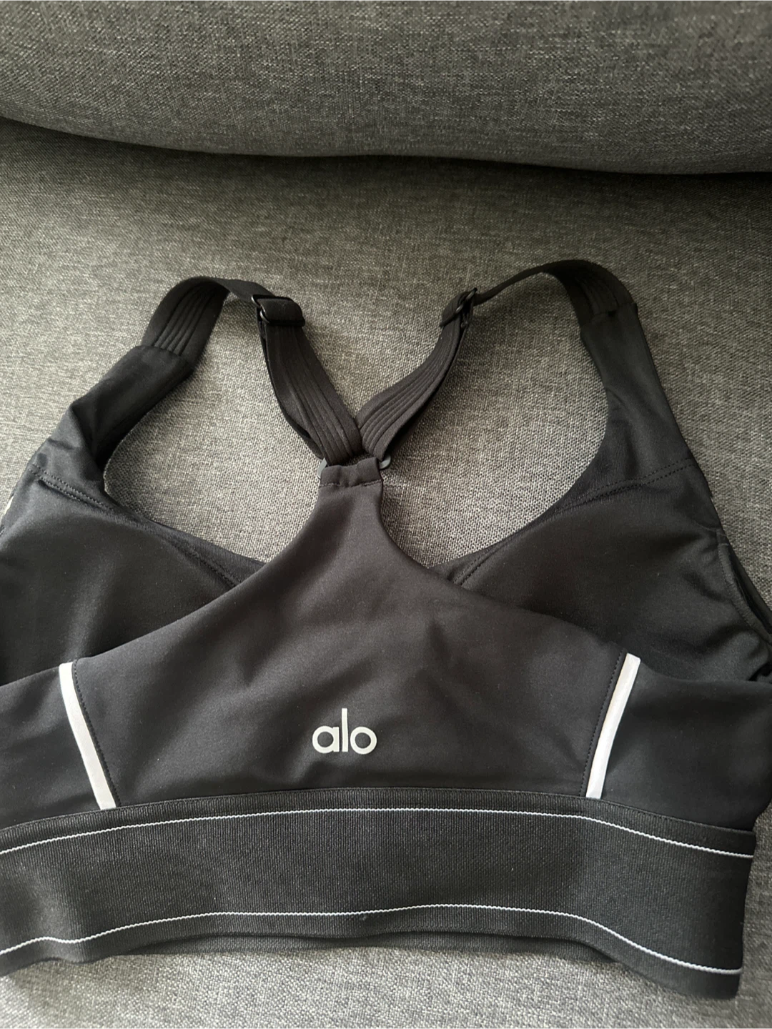 ALO Yoga Black Sports Bra - photo 2