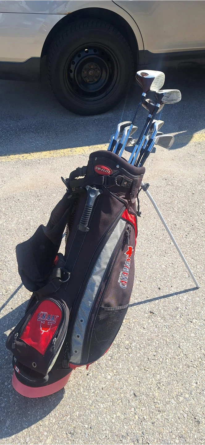 Canadian Golf Club Set with Bag - photo 3
