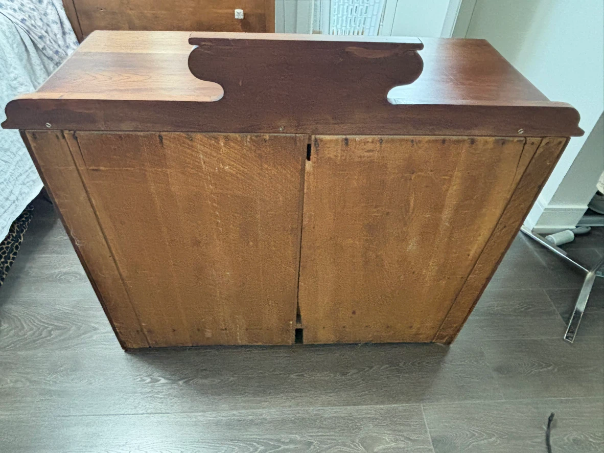 Vintage Wooden 3-Drawer Wood Dresser - photo 2