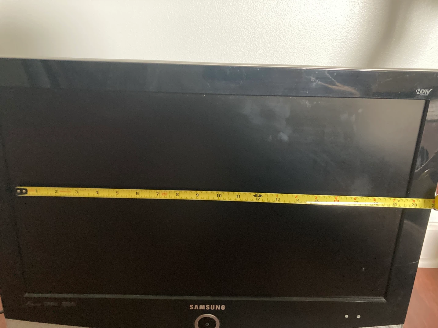 Samsung 20-inch LCD TV - photo 4