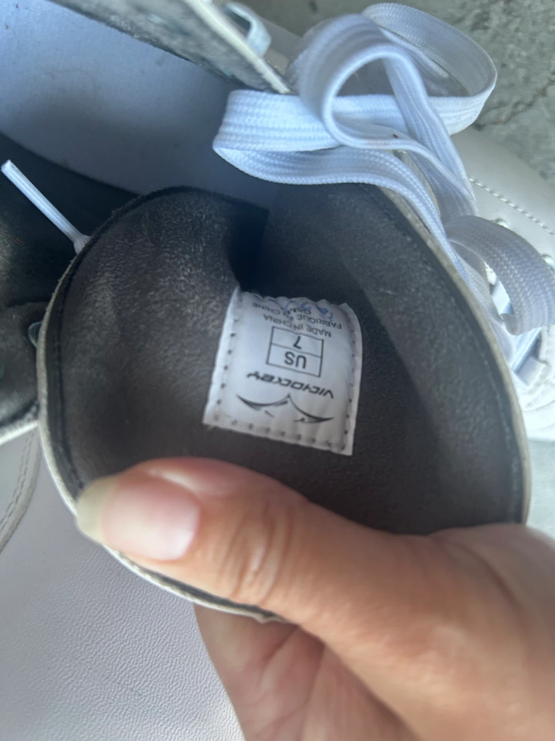 Vic hockey White Ice Skates - US Size 7 - photo 4